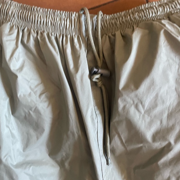 Wetskin Coat & Pant Set. Green waterproof lightweight and warm Womens Size Large - Picture 11 of 14